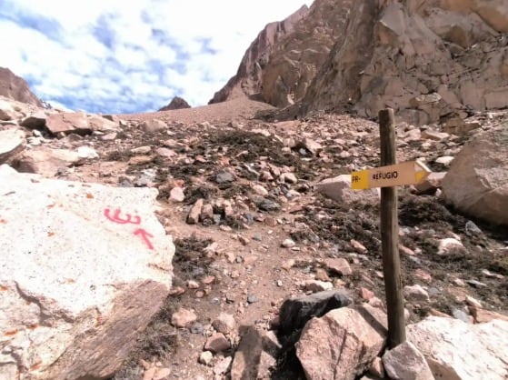 Denunciaron que otra vez aparecieron pintadas en un sitio protegido en Mendoza
