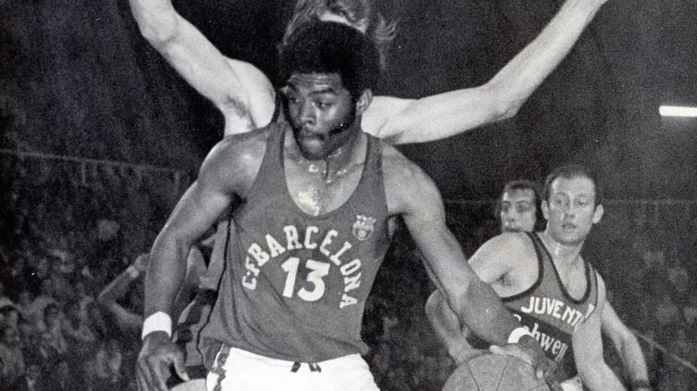 La historia de la estrella del básquet que se esfumó, lo dieron por muerto y 40 años después reapareció