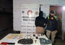 Tucumán Allanan tres viviendas en el barrio Tiro Federal y aprehenden a cinco personas por venta de drogas