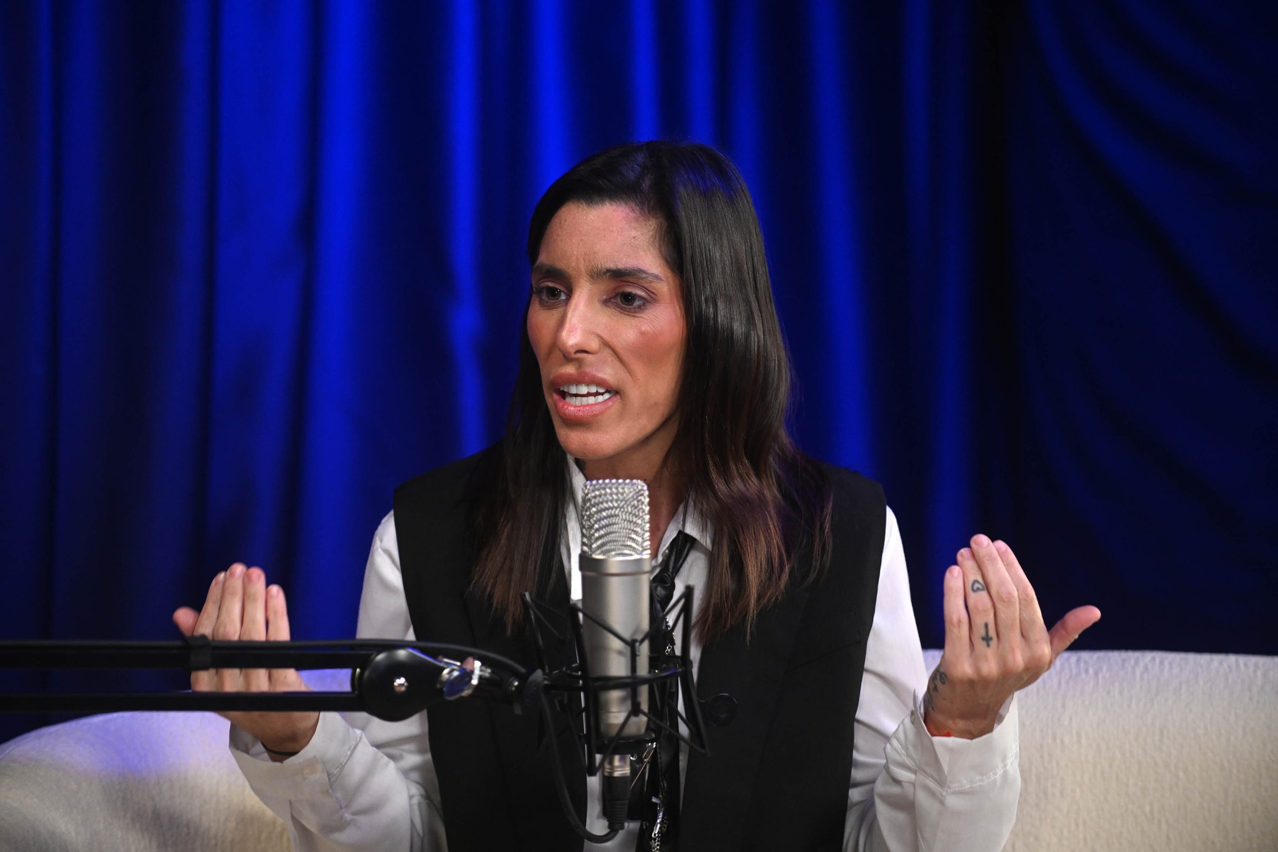 Allanaron e imputaron a la ex GH Catalina Gorostidi por promocionar sitios de apuestas ilegales