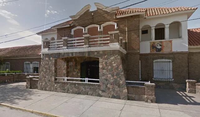 Denunciaron un brutal ataque contra un alumno dentro de un colegio: hay tres agresores identificados y suspendidos