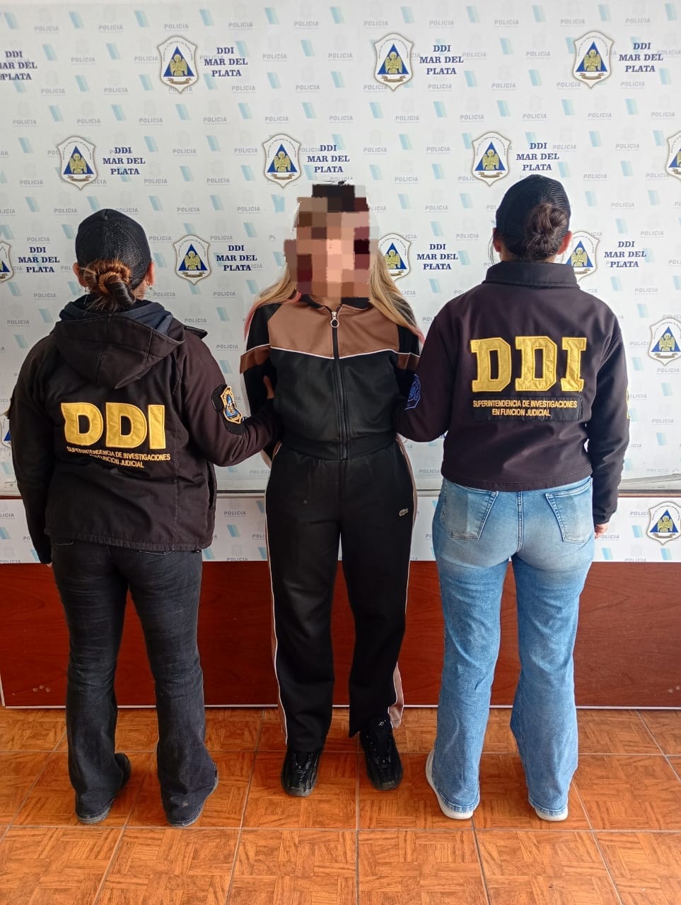 Detuvieron la novia del delincuente muerto en la toma de rehenes de Mar del Plata: llegó a un desalojo en un auto robado