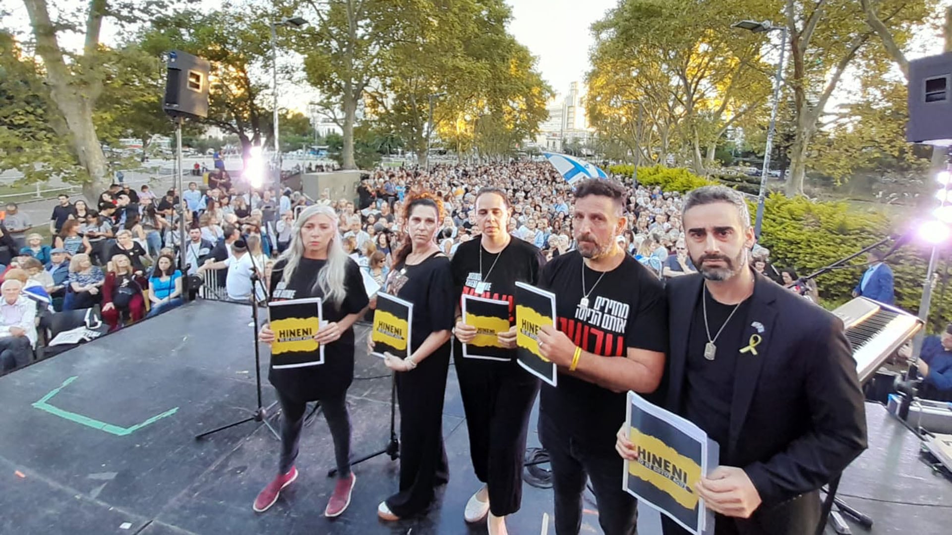 Familiares y amigos de secuestrados por Hamas realizarán esta tarde un abrazo simbólico en Parque Centenario