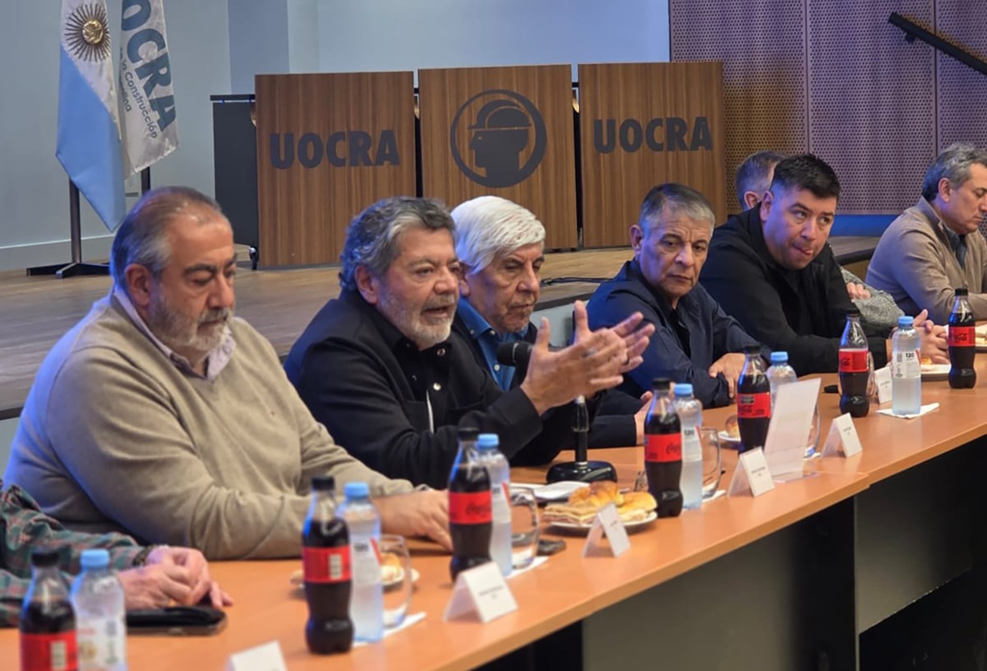 La CGT cree que la reforma laboral está en el medio de una pelea entre dos sectores del Gobierno y se prepara para dar pelea