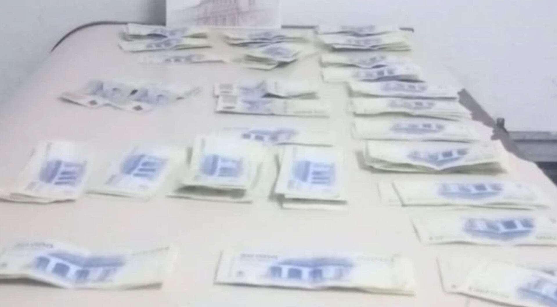 Miramar: compraron una moto con billetes falsos, uno se olvidó su celular en la casa del vendedor y los atraparon