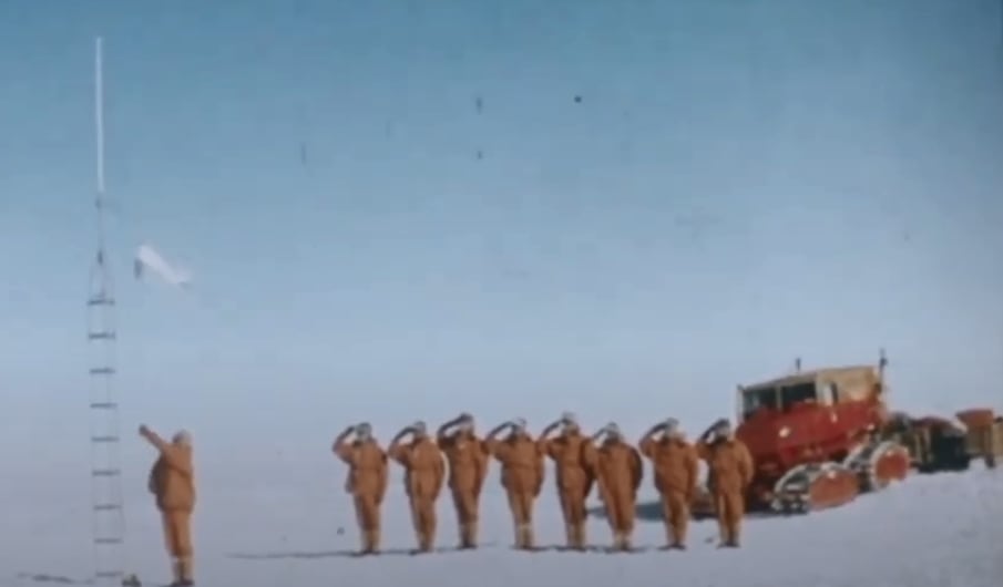 Operación 90, la epopeya argentina en el Polo Sur: grietas, clima hostil y una marcha bajo un sol fantasmal