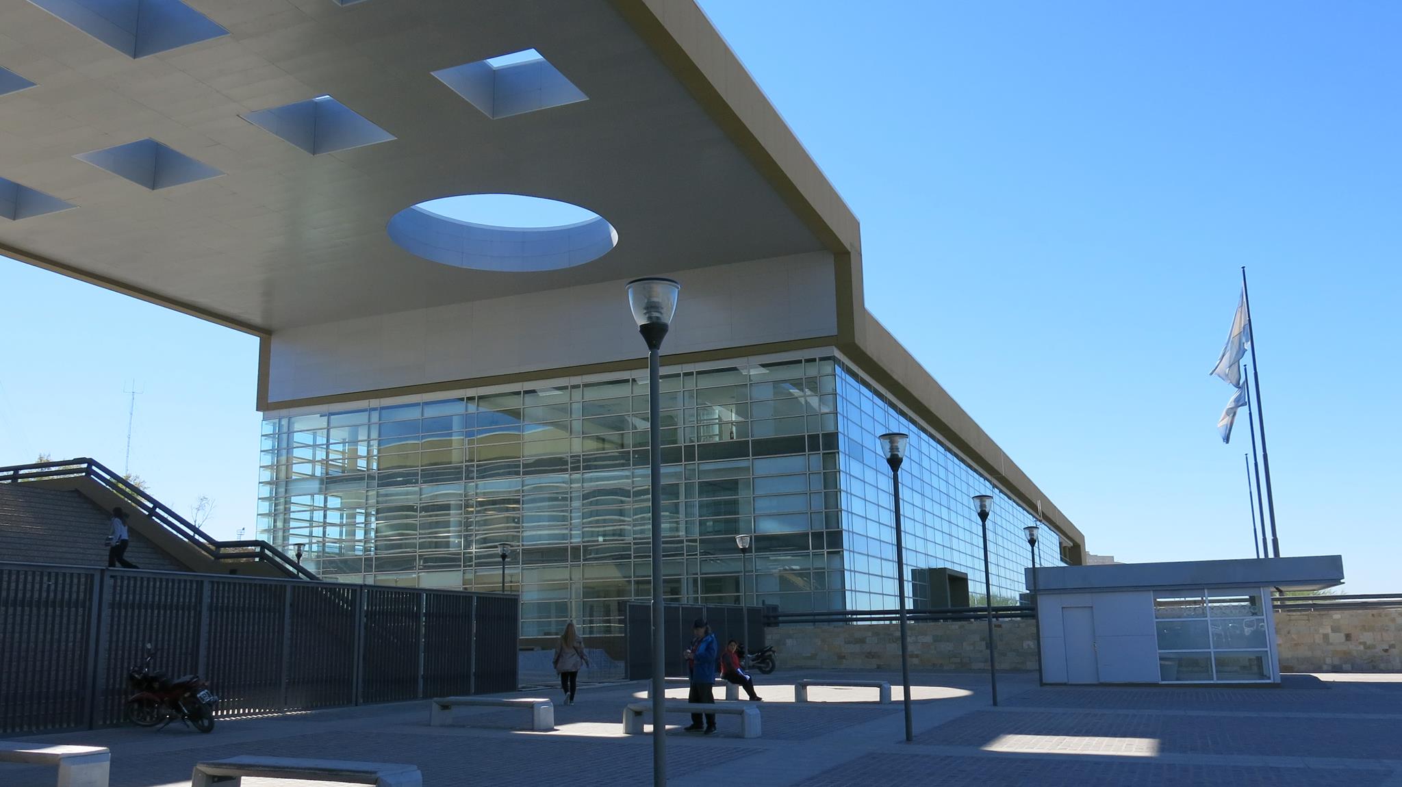 Un sicario que hirió a tres personas en Neuquén fue acusado pero no irá a la cárcel