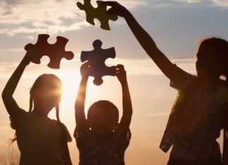 Hay 48 niños, niñas y adolescentes que esperan una familia