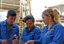 El Gobierno planea recortar casi 600 mil planes sociales en 2026 y convertirlos en “vouchers”