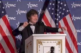 Milei no sabe ni puede, pero está solo en la cancha