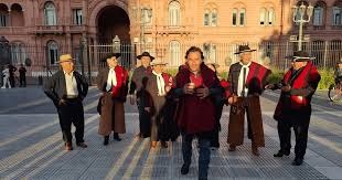 Gustavo Saénz reclama “que el poncho aparezca”