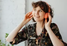 Qué significa escuchar música todo el tiempo, según la psicología