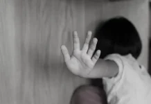 Aberrante: detienen a un sujeto acusado de abusar de una niña en una casa de calle Muñecas