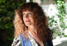 Julia Zenko cumple 67 años: de víctima de bullying y abuso sexual a estrella de la música y escritora