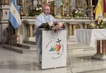 Los obispos católicos llamaron a estar junto a los que sufren