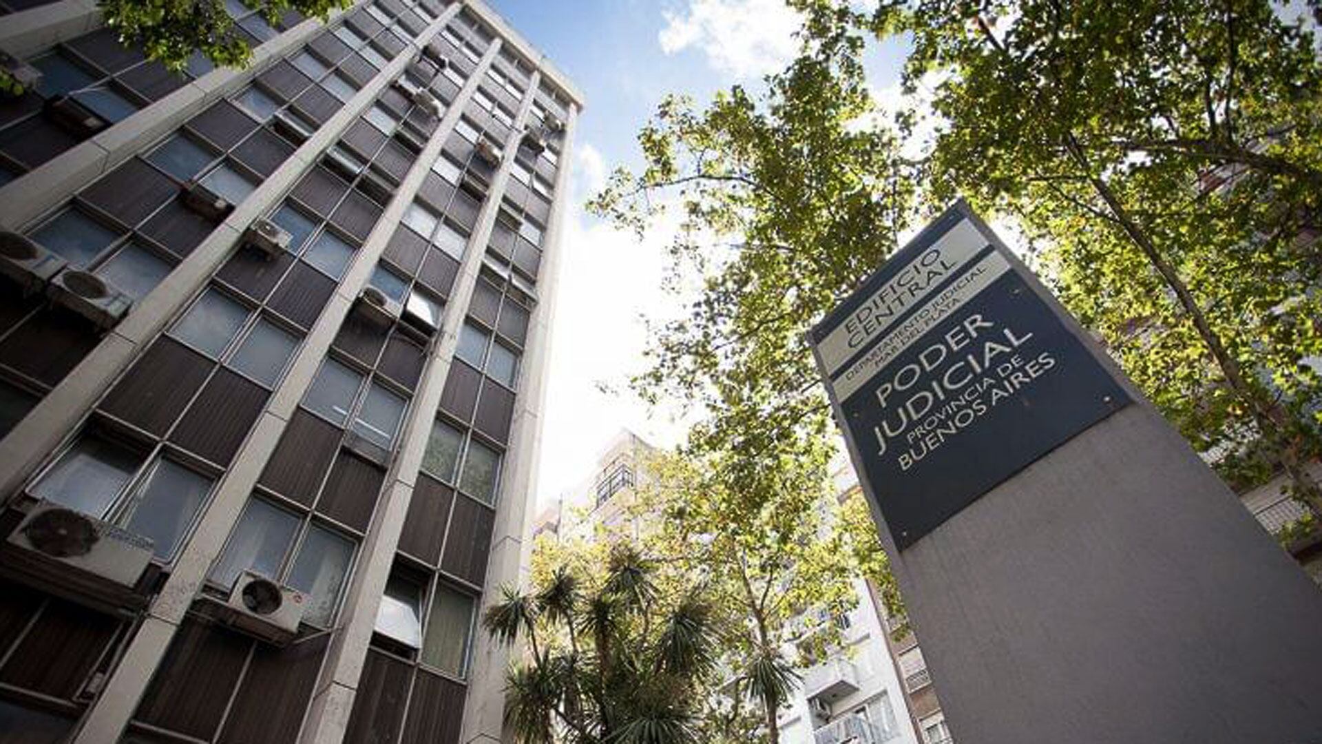 Comienza hoy el juicio contra tres policías acusados de torturar y agredir a dos adolescentes en Mar del Plata