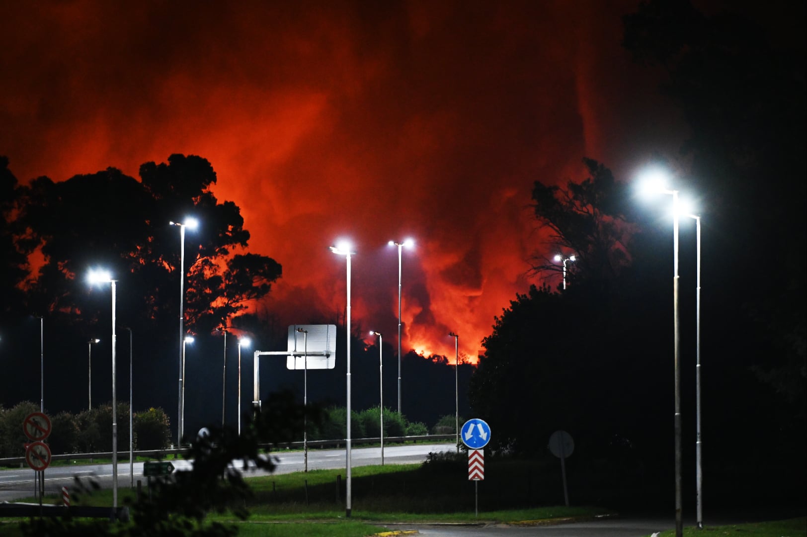 Cuáles son las medidas preventivas ante el humo del incendio en Ezeiza