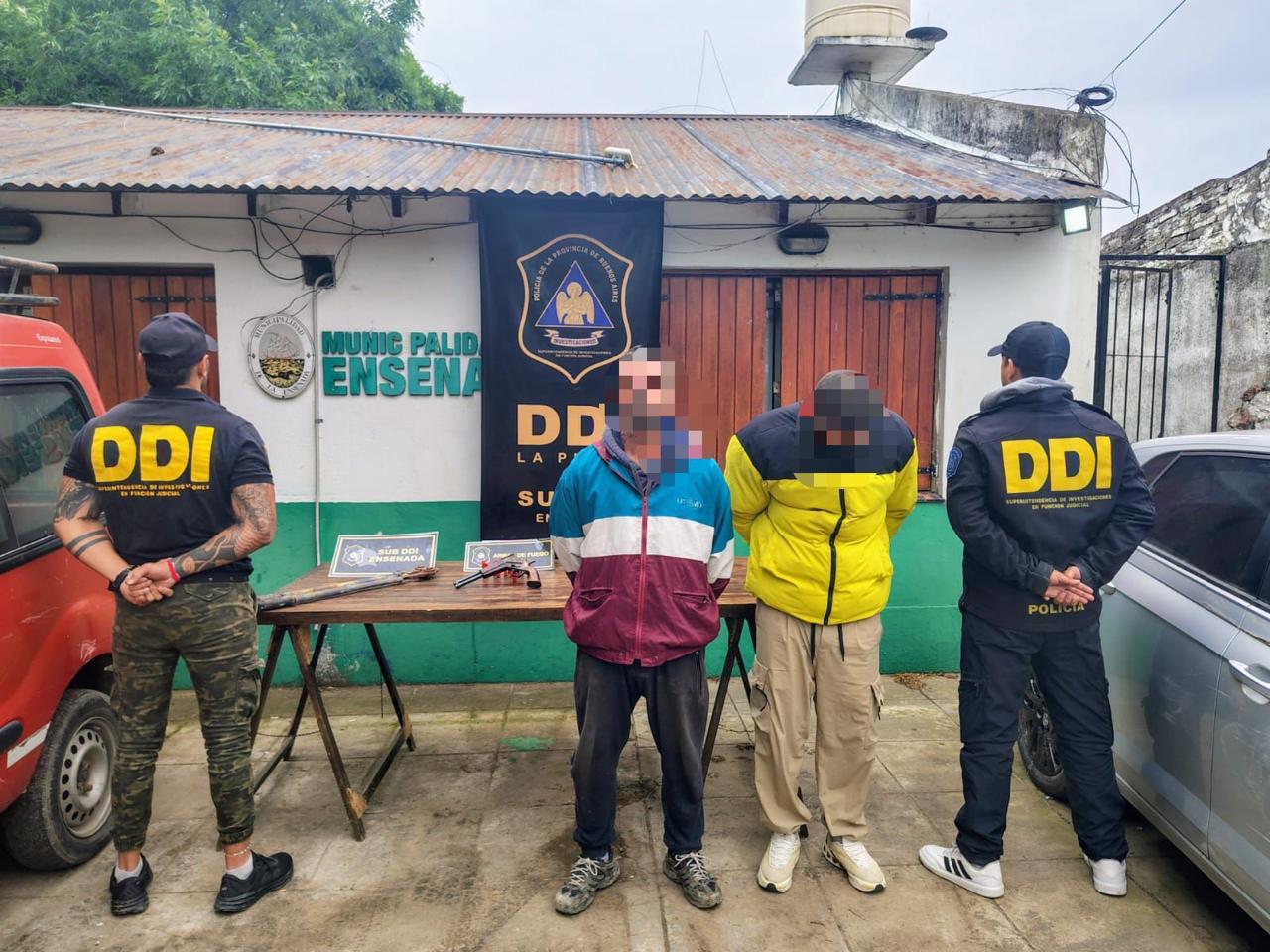 Detuvieron a dos sospechosos de robar cables de alta tensión en el complejo industrial de YPF en Ensenada