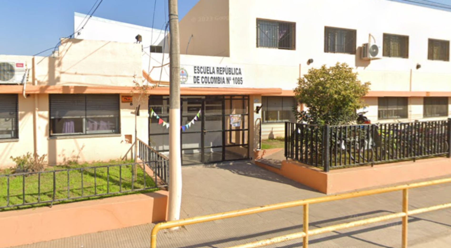 Dictaron la prisión preventiva para el portero de una escuela que abusó de un alumno y mostró pornografía a otros seis