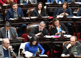 El peronismo pone en pausa la discusión por el armado nacional y se concentra en evitar una ruptura en el Congreso