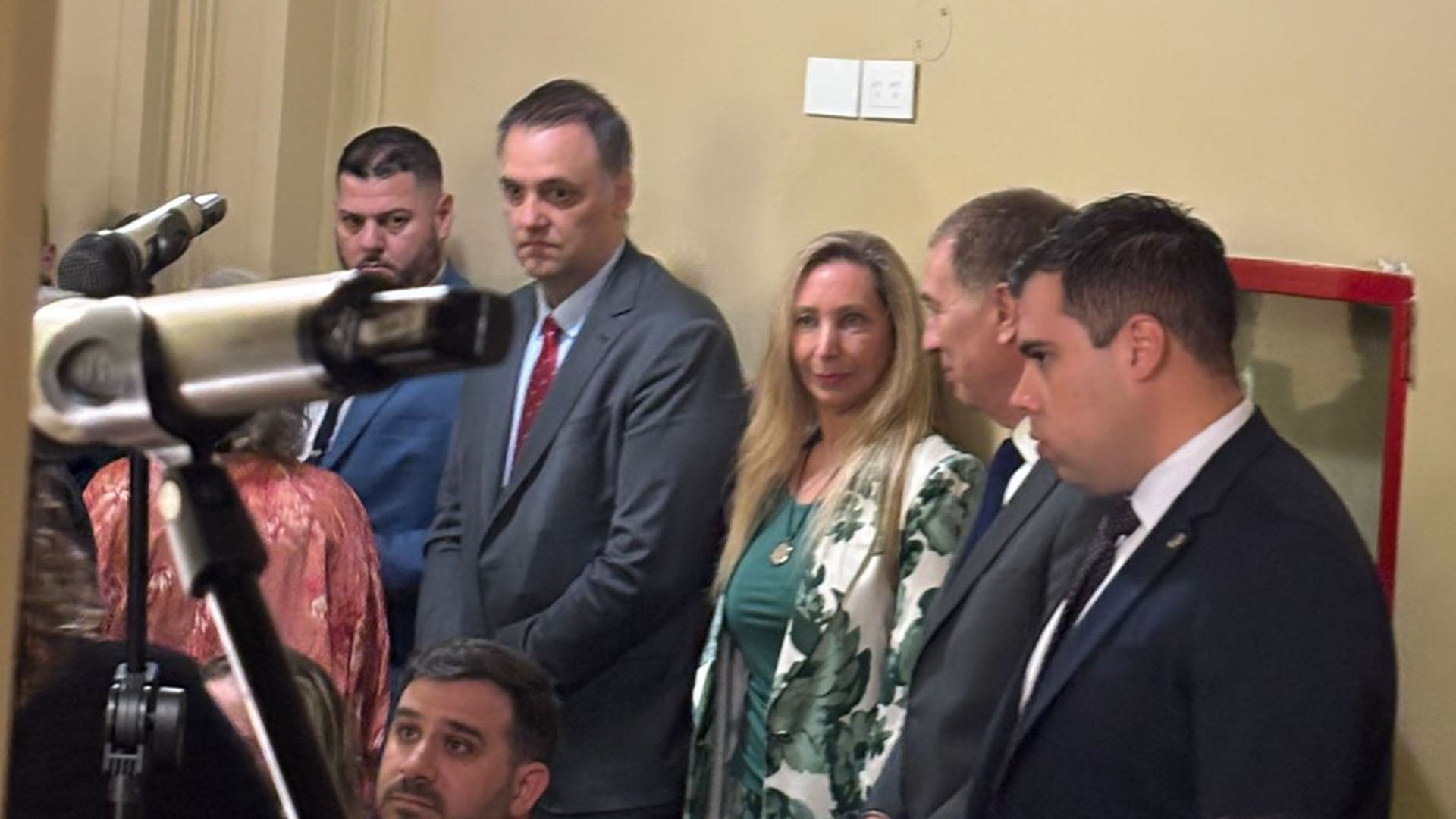 Insólito episodio en el Senado: Karina y Adorni acusaron a Villarruel de no querer dejarlos pasar a la jura de los nuevos legisladores