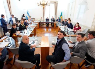 La oposición bonaerense prepara un dictamen propio para el endeudamiento que pidió Kicillof