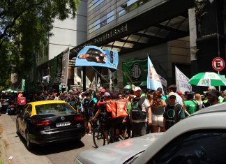 La policía aplicó parcialmente el protocolo antipiquetes y hubo cortes alrededor del Congreso
