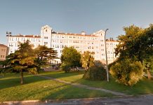 Le pidió ayuda a su hermana para apuñalar a su ex pareja y ambas quedaron detenidas