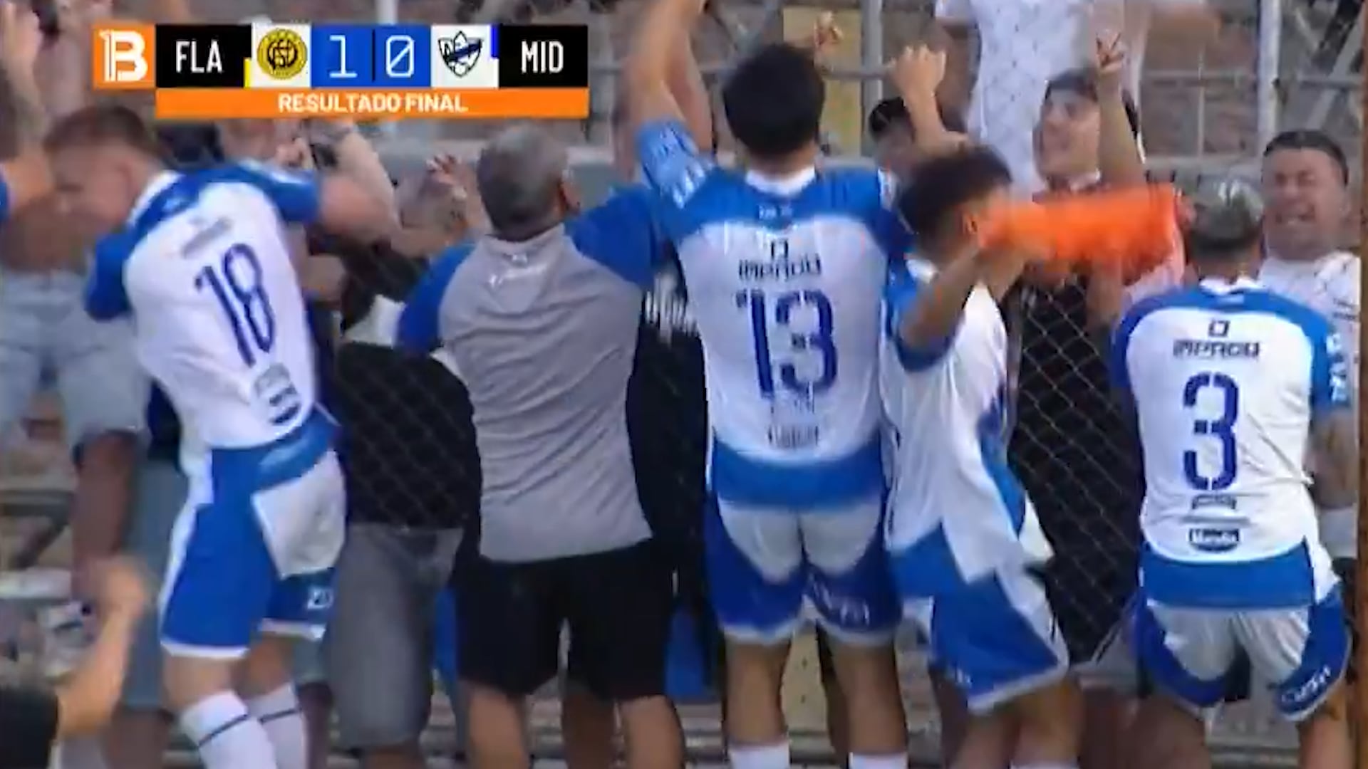 Midland se consagró campeón absoluto y logró un histórico ascenso a la B Nacional: el festejo de Agustín Orion en la tribuna