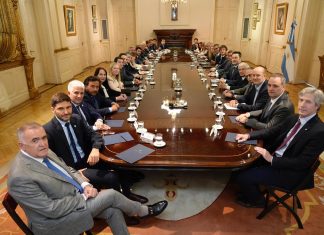 Negociaciones secretas, una prueba de fuego para la gobernabilidad y otra espada cristinista en la Magistratura