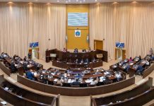 Neuquén: presentaron un proyecto de ley para cobrar aranceles a extranjeros no residentes en salud y educación