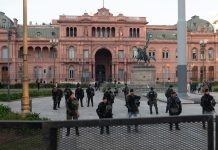 Piqueteros y organizaciones sociales preparan una ofensiva para diciembre contra el Gobierno de Milei