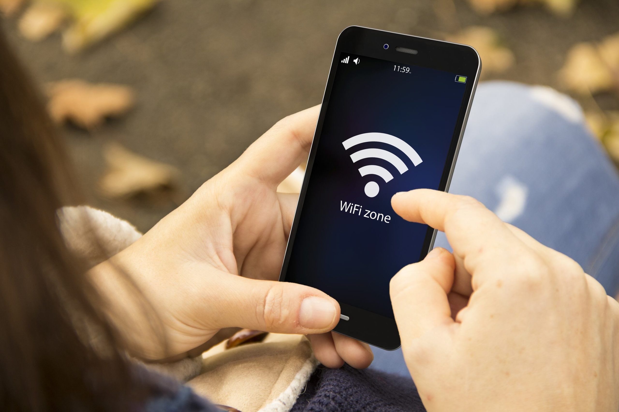 Red Wi-Fi: la “señal de alerta” en tu router que delata al intruso y cómo echarlos