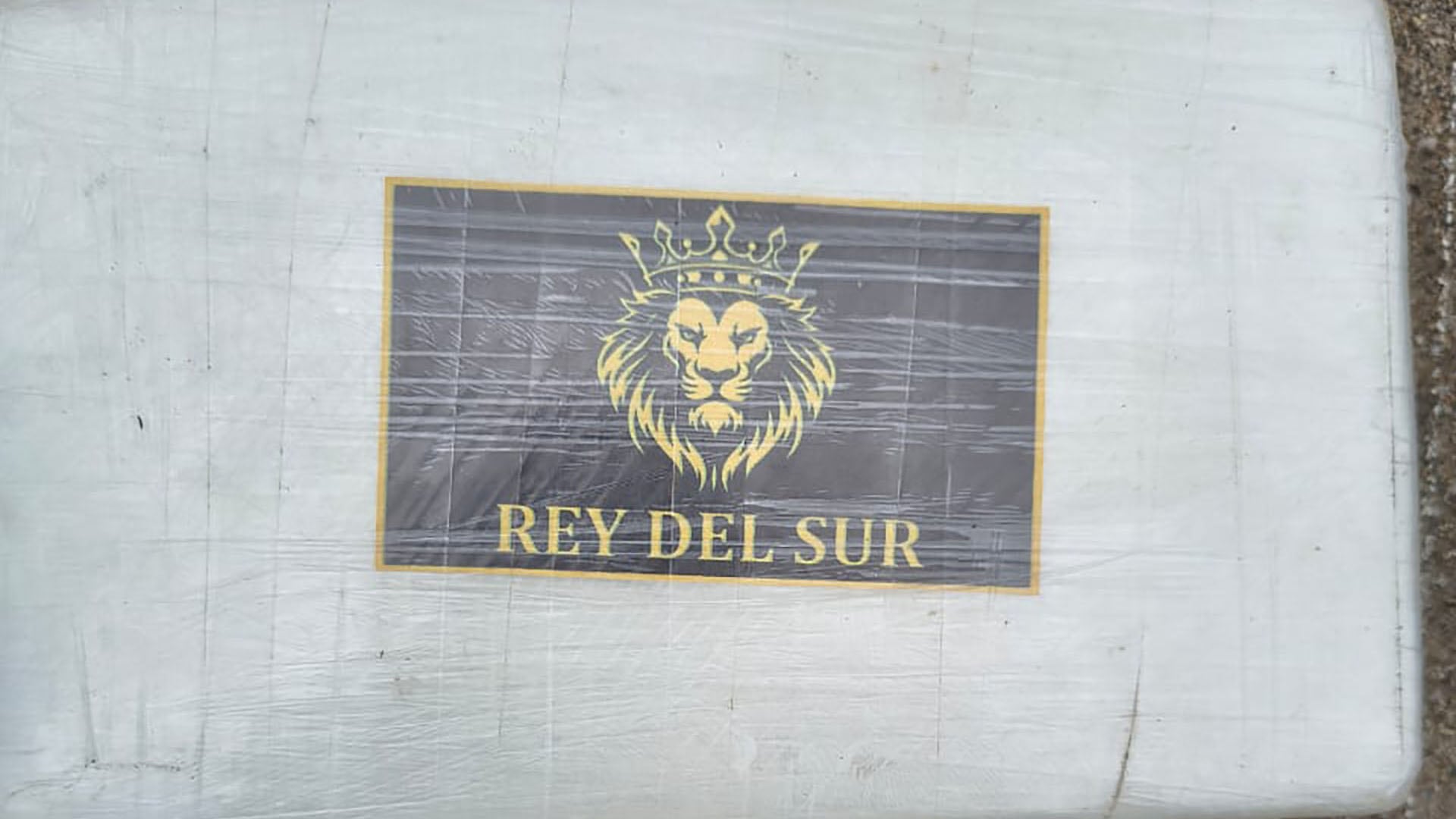 “Rey del sur”, el sello de los ladrillos de cocaína que trasladaba uno de los prófugos más buscados de Santa Fe
