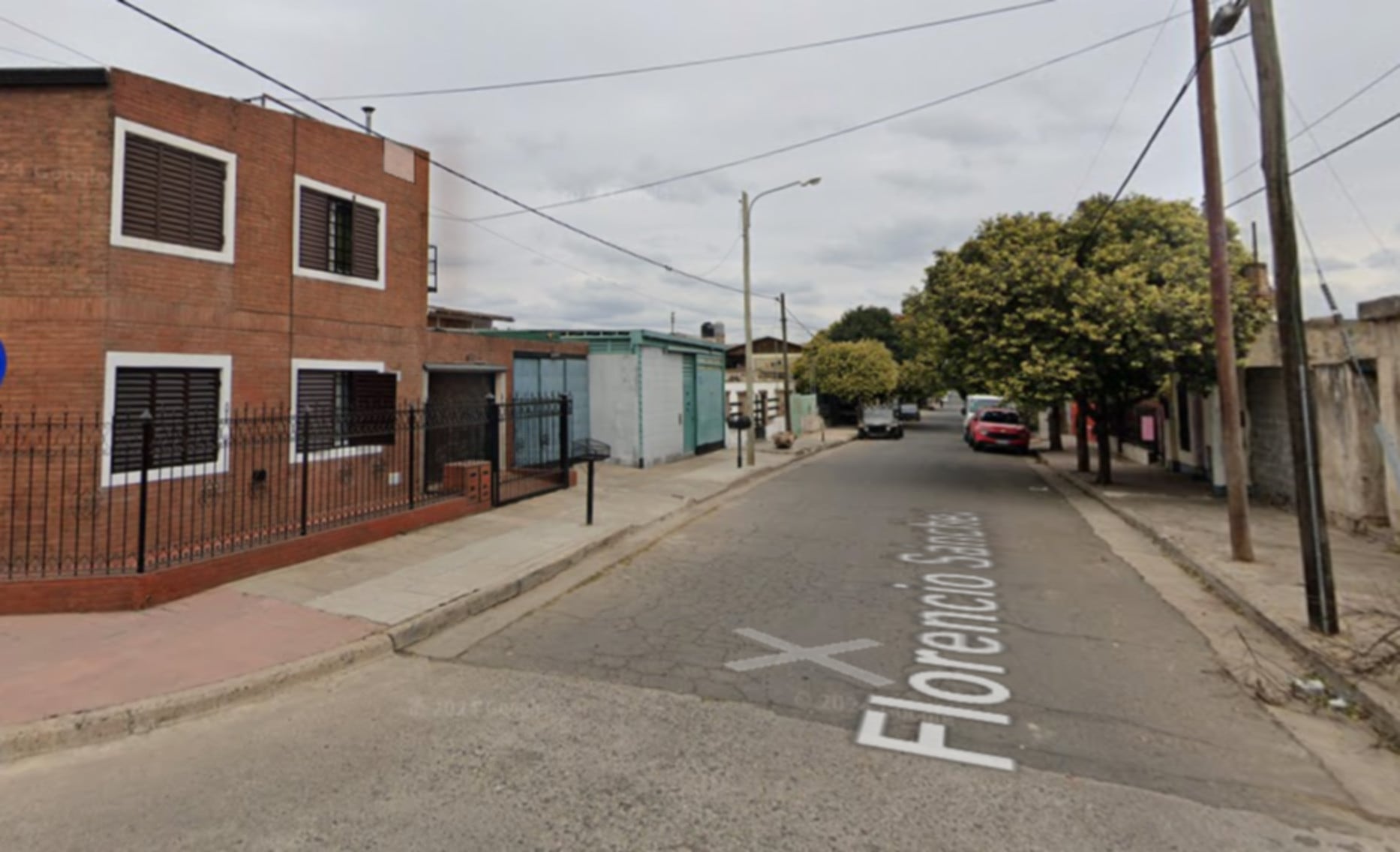 Un hombre empujó a un policía desde tres metros de altura para evitar ser detenido en Córdoba