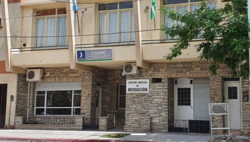 Un padre volvió a Río Negro después de 40 años para pagar la cuota alimentaria de su hija con discapacidad