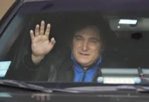 Una legisladora quiso llevar el reclamo del Garrahan a Javier Milei y la reprimieron: “Se fue corriendo como una rata”