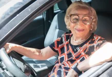 Marta, jefa de 100 años: maneja todos los días a su empresa y dirige el negocio familiar