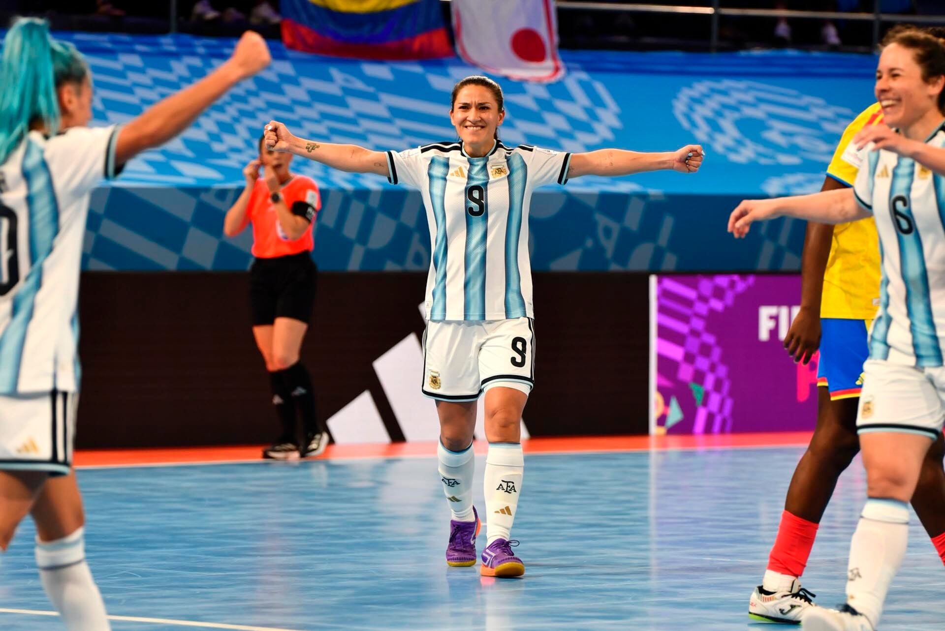 Argentina goleó 4-1 a Colombia y se clasificó a las semifinales del primer Mundial de futsal femenino