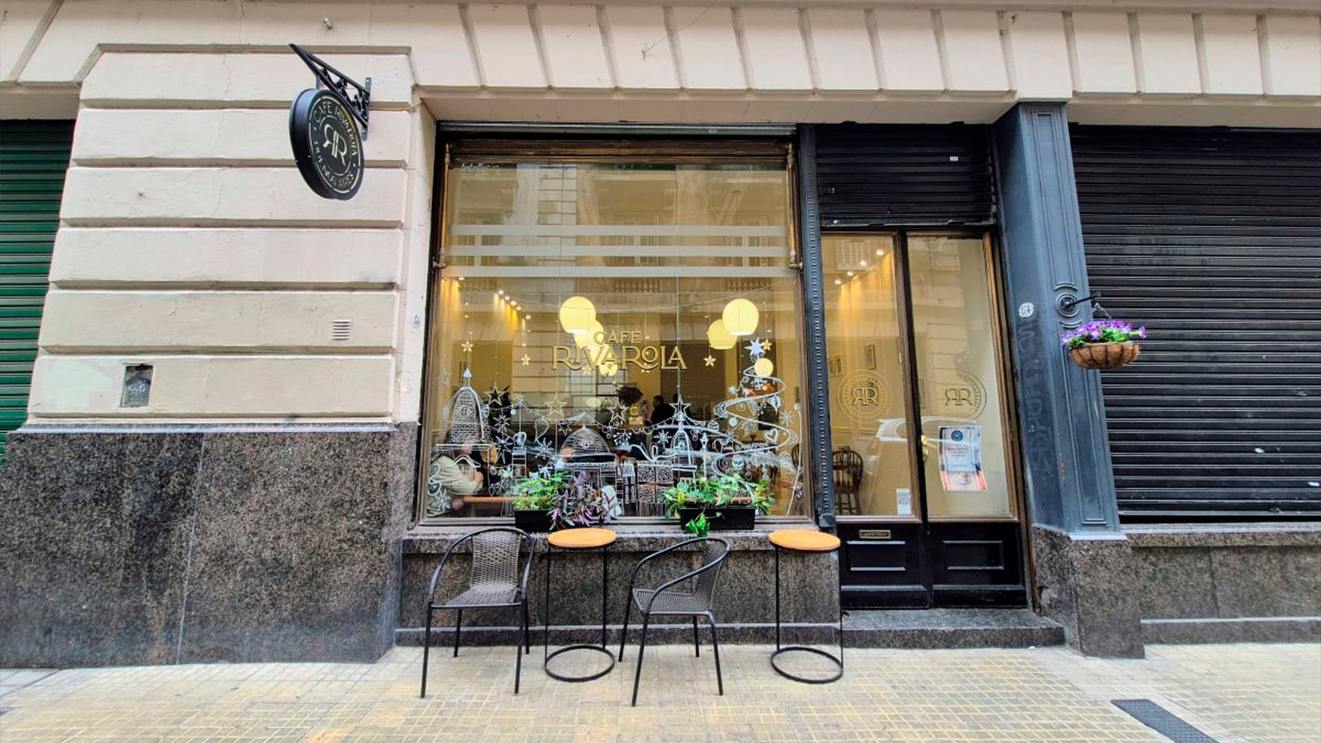 Cafetines de Buenos Aires: el sueño cumplido de dos porteños que abrieron un sitio en la cuadra más parisina de la ciudad