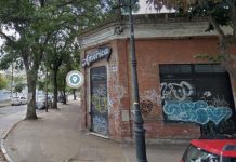 Dos delincuentes robaron en un reconocido centro cultural en La Plata y golpearon a los empleados