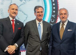 El Centro de Estudios Americanos celebró sus 35 años y el embajador Peter Lamelas destacó el “momento único” de las relaciones entre Argentina y Estados Unidos