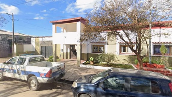 Escándalo en una comisaría de Salta: dos policías llegaron borrachos a trabajar