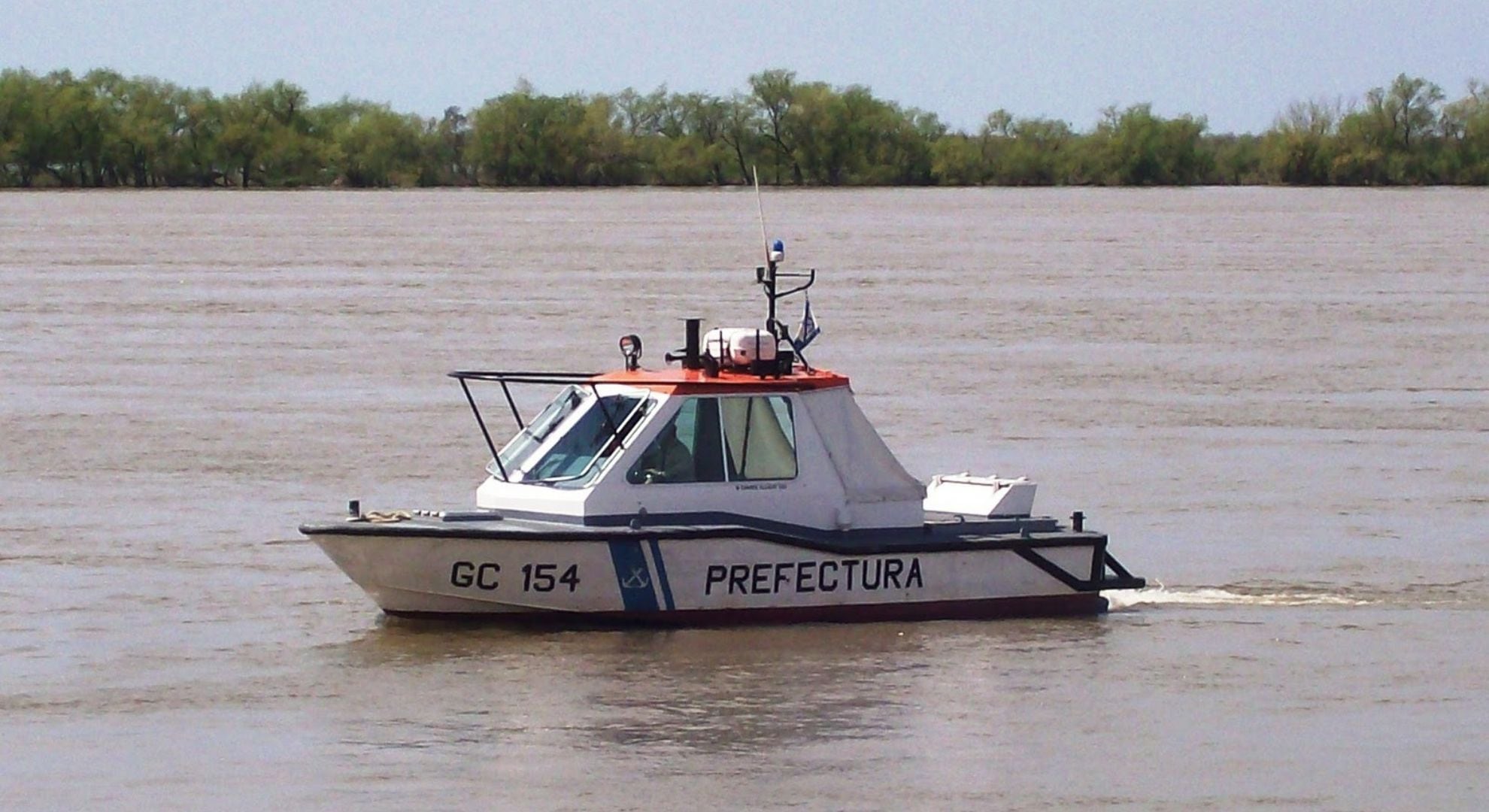 Hallaron el cuerpo del policía que cayó al río Paraná luego del choque de dos embarcaciones