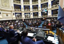 La Libertad Avanza y la oposición bonaerense criticaron con dureza a Kicillof por la aprobación de más deuda