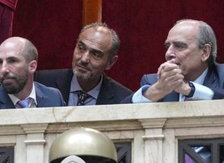 Manuel Adorni desplazó a José Rolandi y reorganiza el organigrama interno de la Jefatura de Gabinete