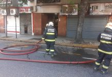 Se incendió un edificio en Balvanera y cinco personas fueron hospitalizadas por inhalación de humo