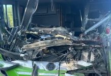 Tragedia en la Ruta 22: murió el chofer de un colectivo tras chocar contra un camión