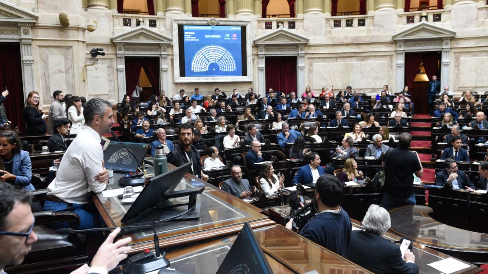 Tres diputados de Catamarca confirmaron que dejan el bloque de Unión por la Patria y La Libertad Avanza se quedará con la primera minoría